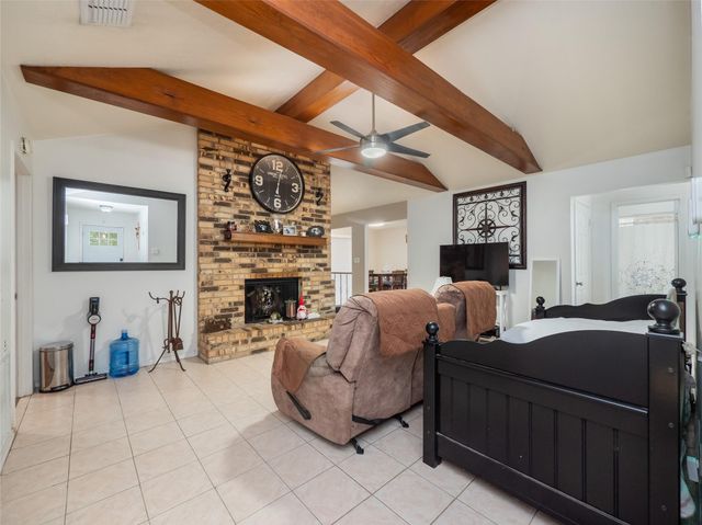 108 Lei CT, Bastrop, TX 78602