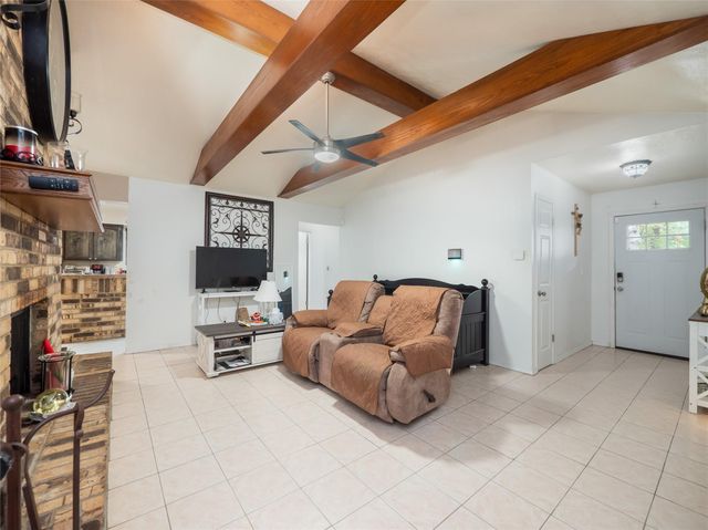 108 Lei CT, Bastrop, TX 78602