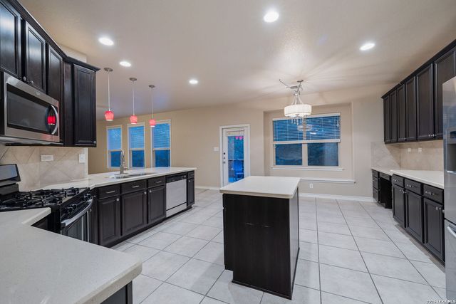 342 CHLOE HTS, San Antonio, TX 78253