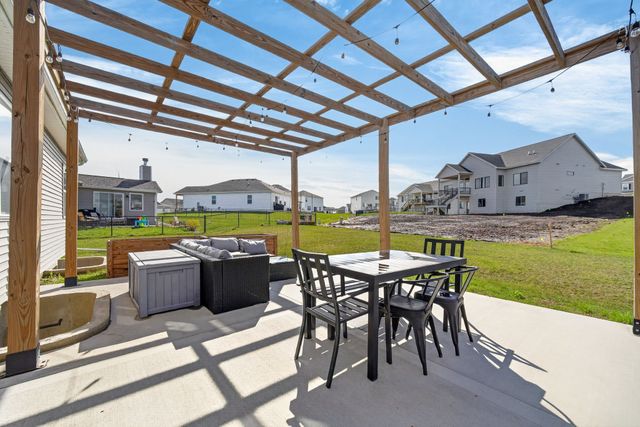 1606 Southbridge Drive, Adel, IA 50003