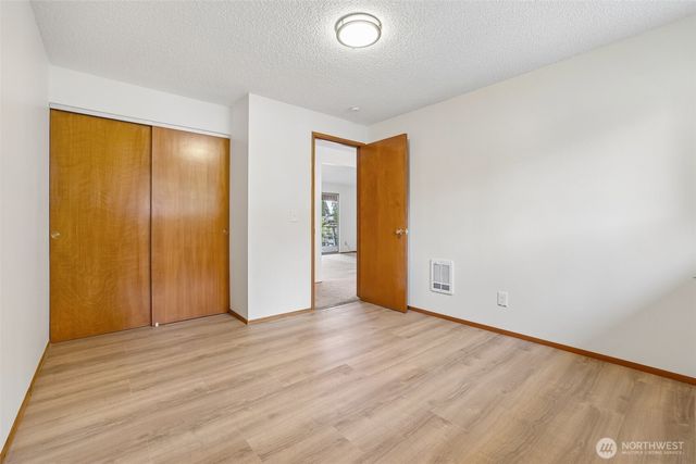 31430 W Lake Morton Drive SE, Kent, WA 98042