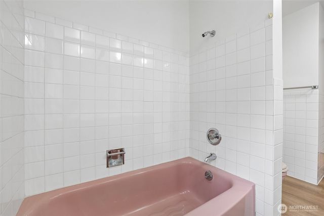 31430 W Lake Morton Drive SE, Kent, WA 98042