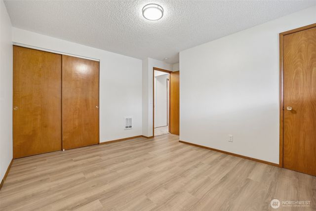 31430 W Lake Morton Drive SE, Kent, WA 98042