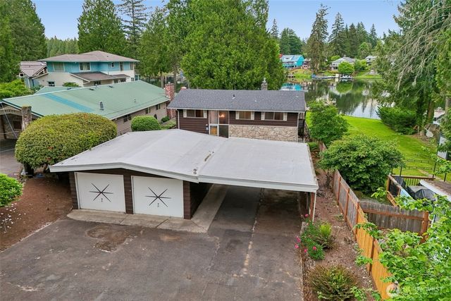 31430 W Lake Morton Drive SE, Kent, WA 98042