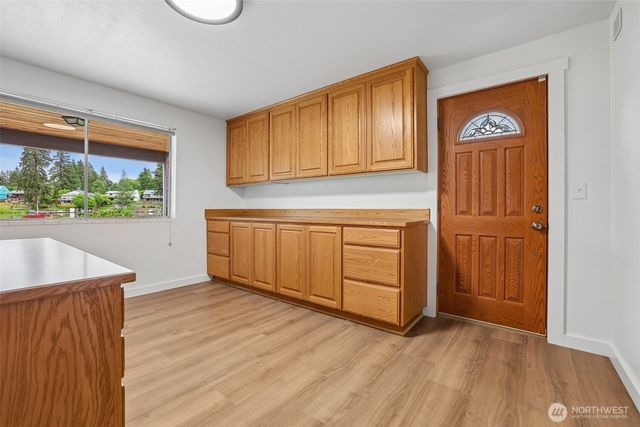 31430 W Lake Morton Drive SE, Kent, WA 98042