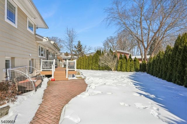 33 Haran Cir, Millburn Twp., NJ 07041