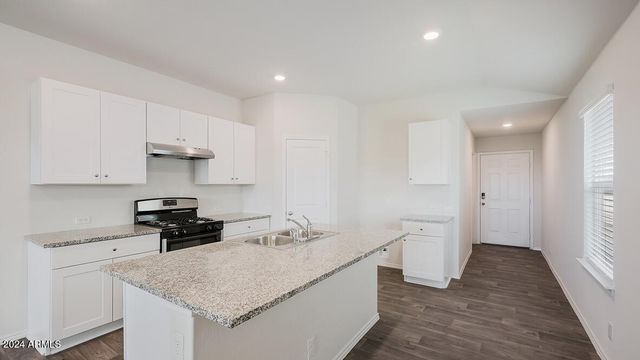 2884 W Shepperd Avenue, Apache Junction, AZ 85120