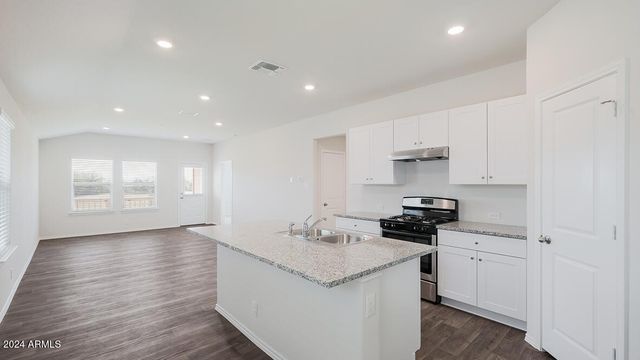 2884 W Shepperd Avenue, Apache Junction, AZ 85120