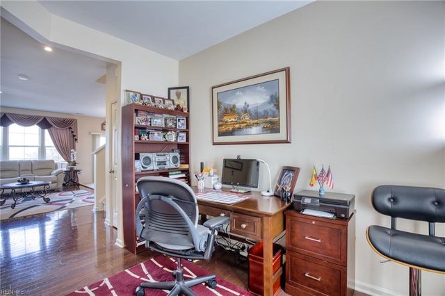 716 Daylily LN, Newport News, VA 23608