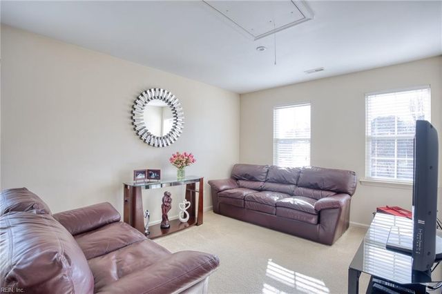 716 Daylily LN, Newport News, VA 23608