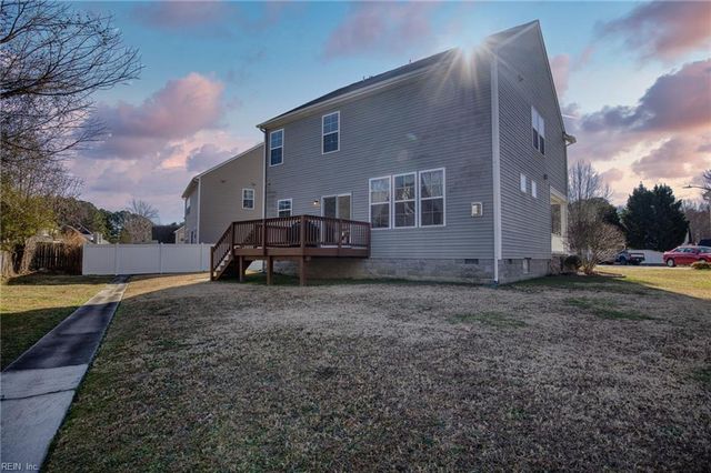 716 Daylily LN, Newport News, VA 23608