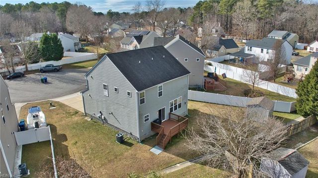 716 Daylily LN, Newport News, VA 23608