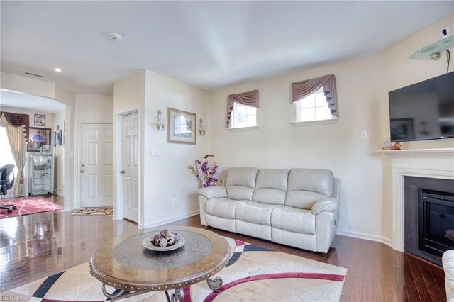 716 Daylily LN, Newport News, VA 23608