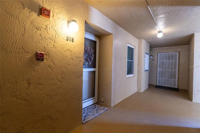 90 S HIGHLAND AVENUE 318, Tarpon Springs, FL 34689