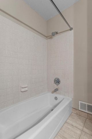 8405 137th Court, Apple Valley, MN 55124