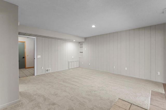 8405 137th Court, Apple Valley, MN 55124