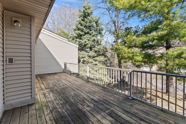 8405 137th Court, Apple Valley, MN 55124