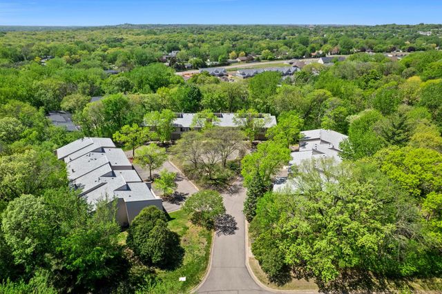 8405 137th Court, Apple Valley, MN 55124