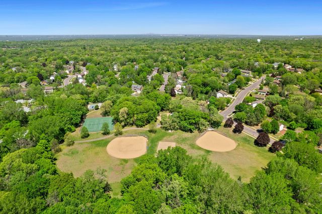 8405 137th Court, Apple Valley, MN 55124