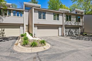 8405 137th Court, Apple Valley, MN 55124