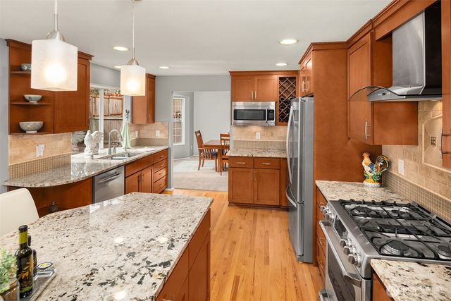 4079 240th Place SE, Sammamish, WA 98029