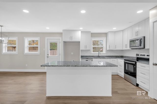 11381 S Normandy Drive, Semmes, AL 36575