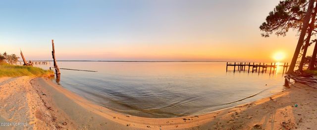 69 Wild Cherry Lane, Minnesott Beach, NC 28510
