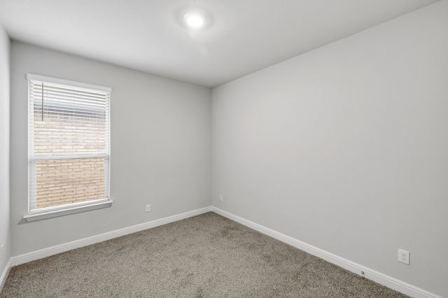 1132 Gillespie Dr, Justin, TX 76247