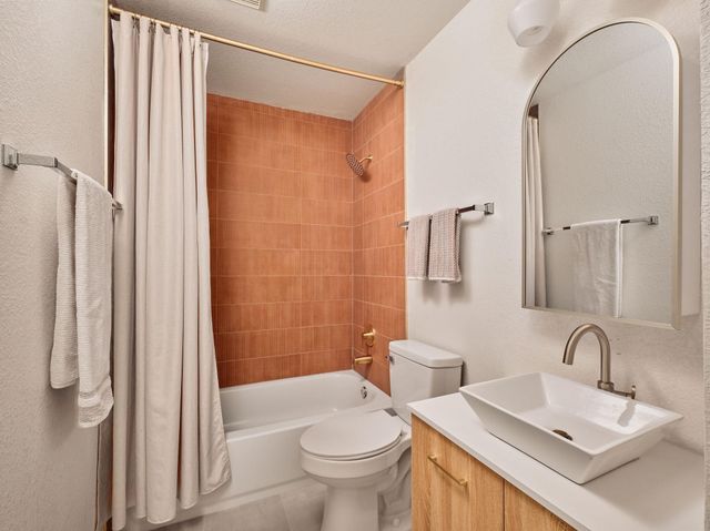 11301 Crest Meadow LN, Austin, TX 78748