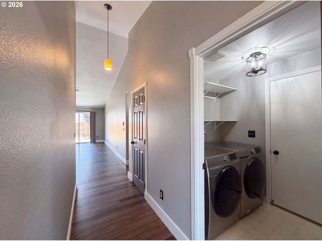 140 W 13TH St, Lafayette, OR 97127
