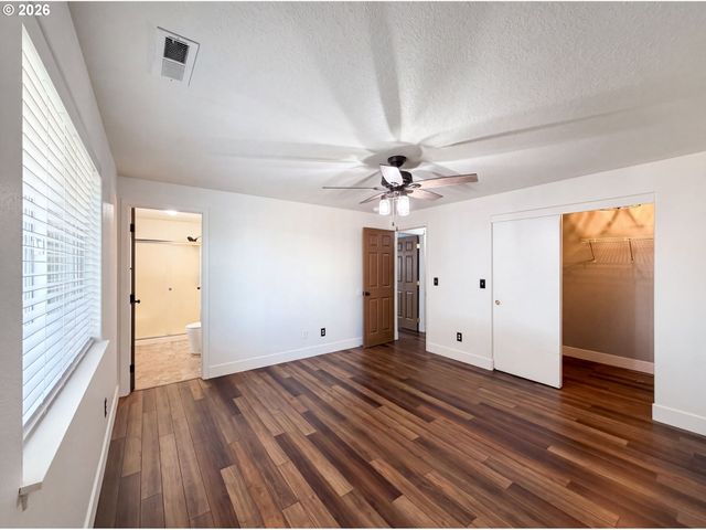 140 W 13TH St, Lafayette, OR 97127