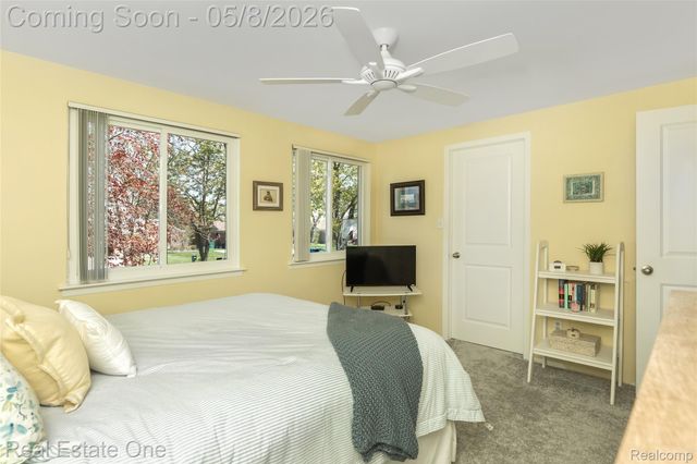 4749 Parkridge Drive, Waterford Charter Township, MI 48329