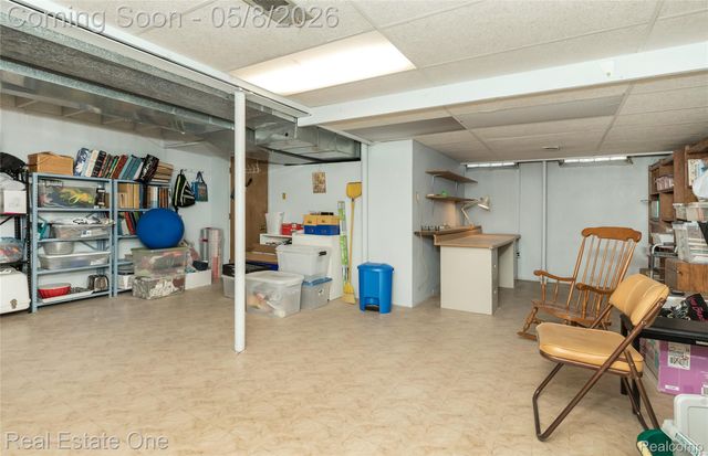 4749 Parkridge Drive, Waterford Charter Township, MI 48329