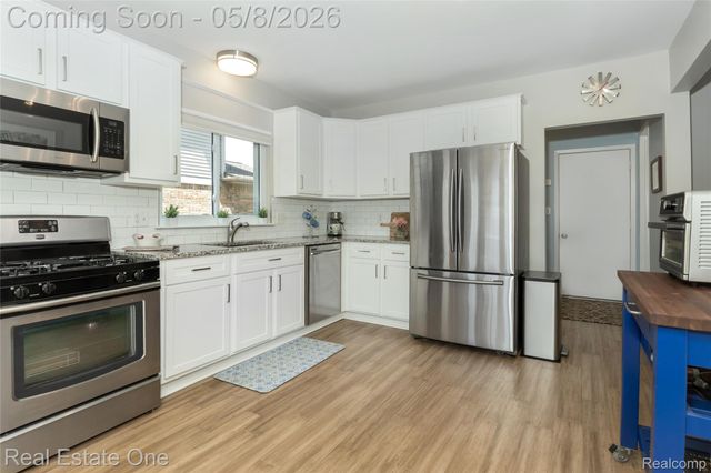 4749 Parkridge Drive, Waterford Charter Township, MI 48329
