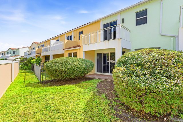 4853 NW 16th Terrace, Boca Raton, FL 33431