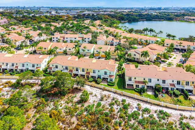 4853 NW 16th Terrace, Boca Raton, FL 33431