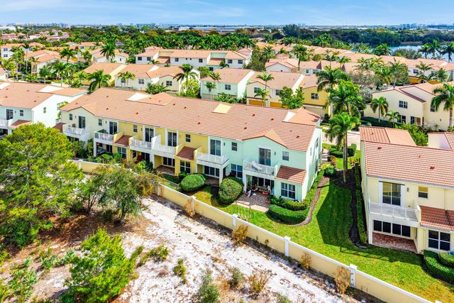 4853 NW 16th Terrace, Boca Raton, FL 33431