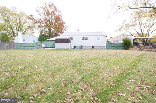 8 VICAR LN, New Castle, DE 19720