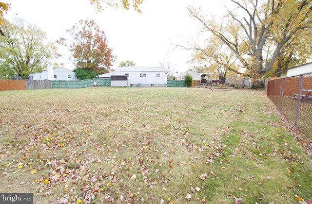 8 VICAR LN, New Castle, DE 19720