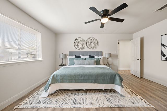 1720 Schumac Lane, Bedford, TX 76022