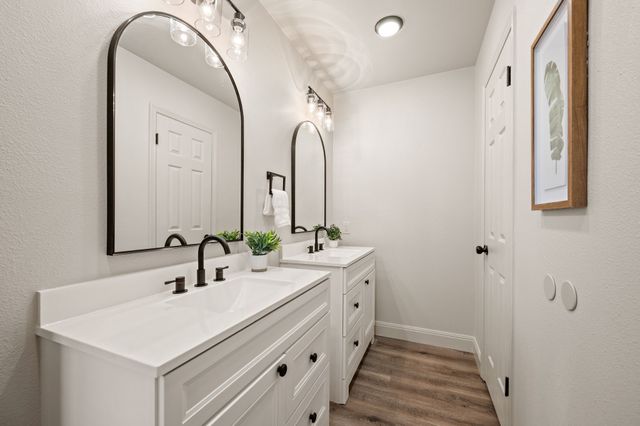 1720 Schumac Lane, Bedford, TX 76022