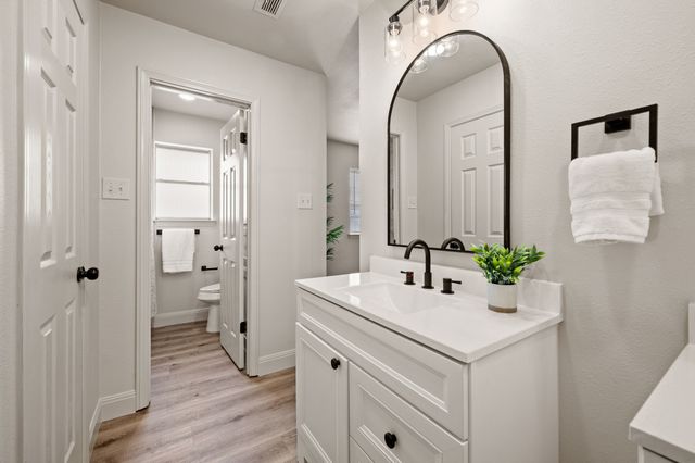 1720 Schumac Lane, Bedford, TX 76022