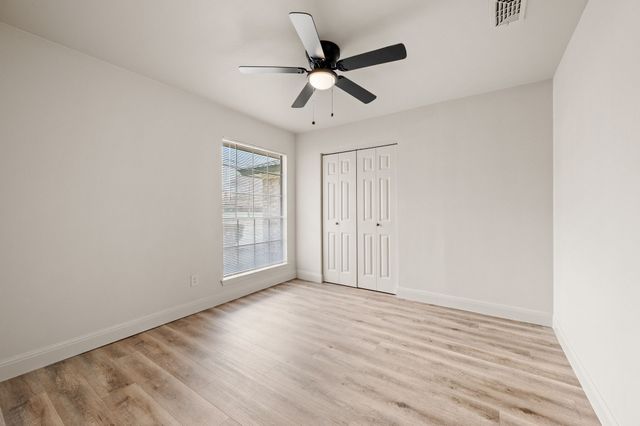 1720 Schumac Lane, Bedford, TX 76022