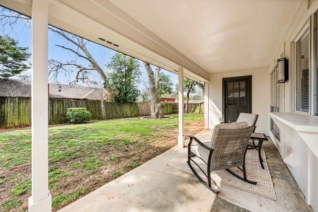 1720 Schumac Lane, Bedford, TX 76022