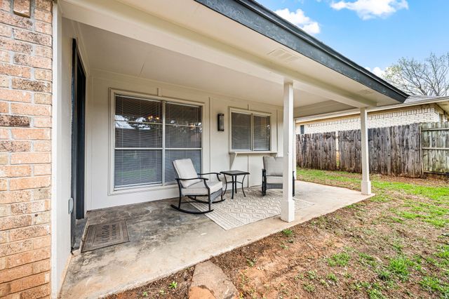 1720 Schumac Lane, Bedford, TX 76022