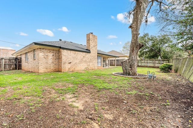 1720 Schumac Lane, Bedford, TX 76022