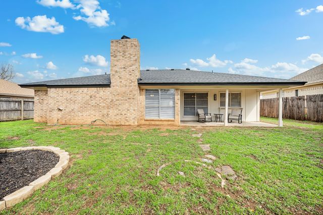 1720 Schumac Lane, Bedford, TX 76022