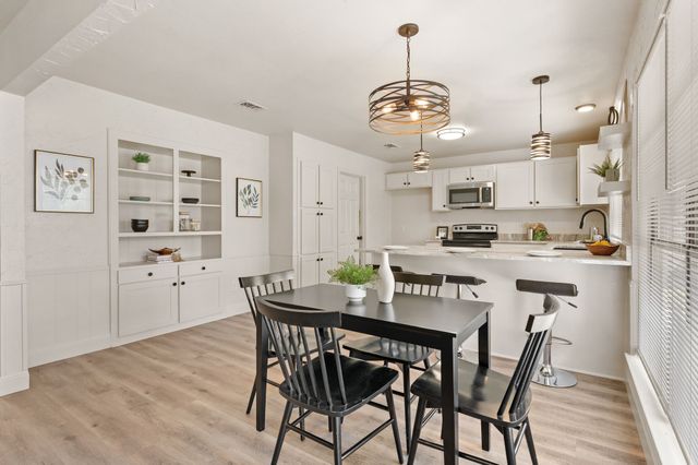 1720 Schumac Lane, Bedford, TX 76022