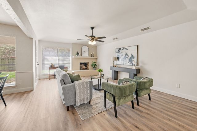 1720 Schumac Lane, Bedford, TX 76022