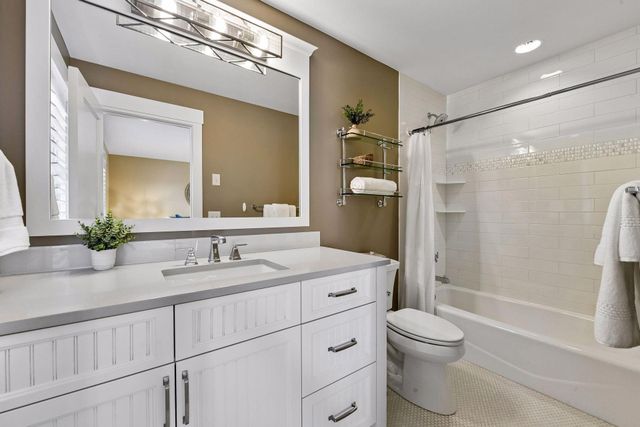 696 Woodland Hill Court, Medina, MN 55340